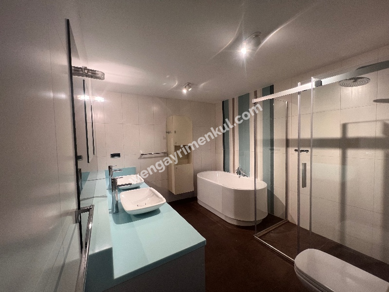 GREENHİLL’DE VILLA TADINDA,DOGAYLA İÇ İÇE LÜKS DUBLEKS 4+2 DAİRE