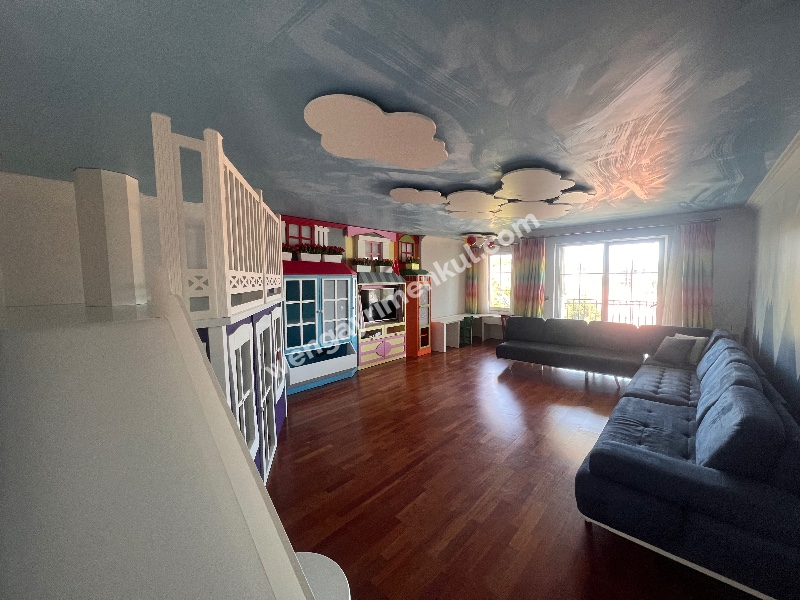 GREENHİLL’DE VILLA TADINDA,DOGAYLA İÇ İÇE LÜKS DUBLEKS 4+2 DAİRE