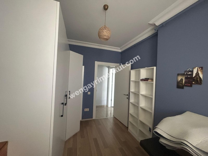 KARTAL YAKACIK HÜRRİYET SİTE İÇİ HAVUZLU KAPALI OTOPARKLI SATILIK LÜKS DAİRE