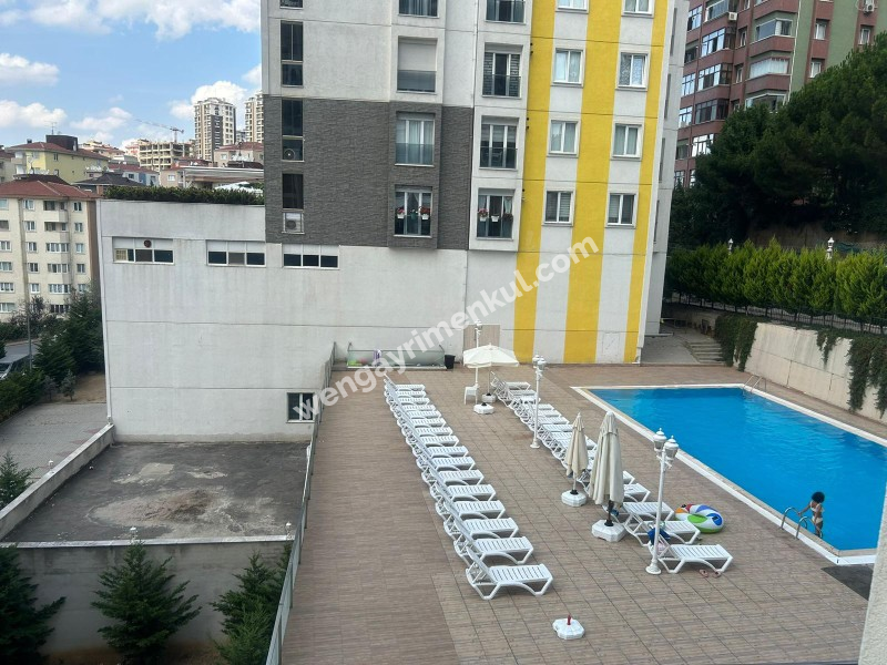 KARTAL YAKACIK HÜRRİYET SİTE İÇİ HAVUZLU KAPALI OTOPARKLI SATILIK LÜKS DAİRE
