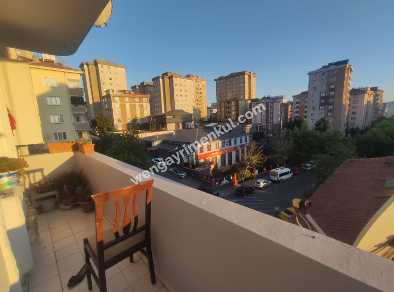 Ümraniye Mehmet Akif Mahallesi'nde Merkezi Konumda Kiralık 3+1 Site Dairesi