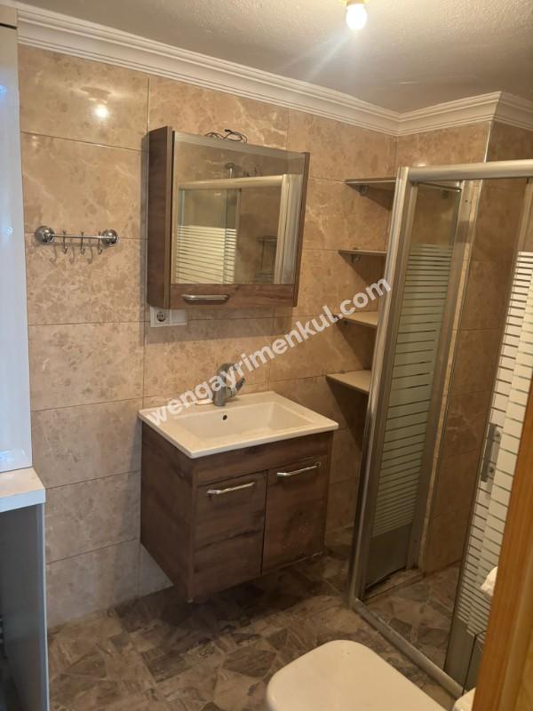 AKÇAY ALTINKUM ANA CADDE ÜSTÜ APT 4+1 FIRSAT DUBLEX 