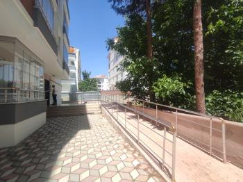 GÜVENAY – ÇORUM YUMURTA OKULU MEVKİ – EŞYALI KİRALIK 3+1 DAİRE
