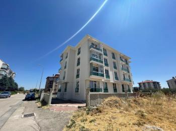 AFYON ÜÇOK EMLAKTAN SELÇUKLU MAH KİRALIK 1+1 EŞYALI ARAKAT DAİRE