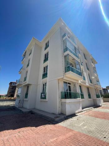 AFYON ÜÇOK EMLAKTAN SELÇUKLU MAH KİRALIK 1+1 EŞYALI ARAKAT DAİRE