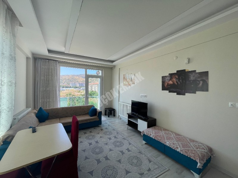 AFYON ÜÇOK EMLAKTAN SELÇUKLU MAH KİRALIK 1+1 EŞYALI ARAKAT DAİRE