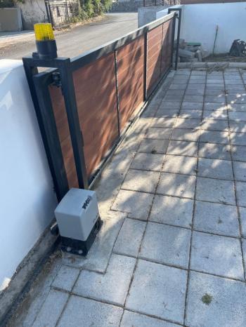 Girne Dikmen Bölgesinde GENİŞ BAHÇELİ AYLIK ÖDEMELİ KİRALIK  3+1 MÜSTAKİL EV
