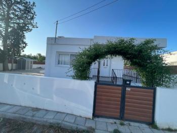 Girne Dikmen Bölgesinde GENİŞ BAHÇELİ AYLIK ÖDEMELİ KİRALIK  3+1 MÜSTAKİL EV