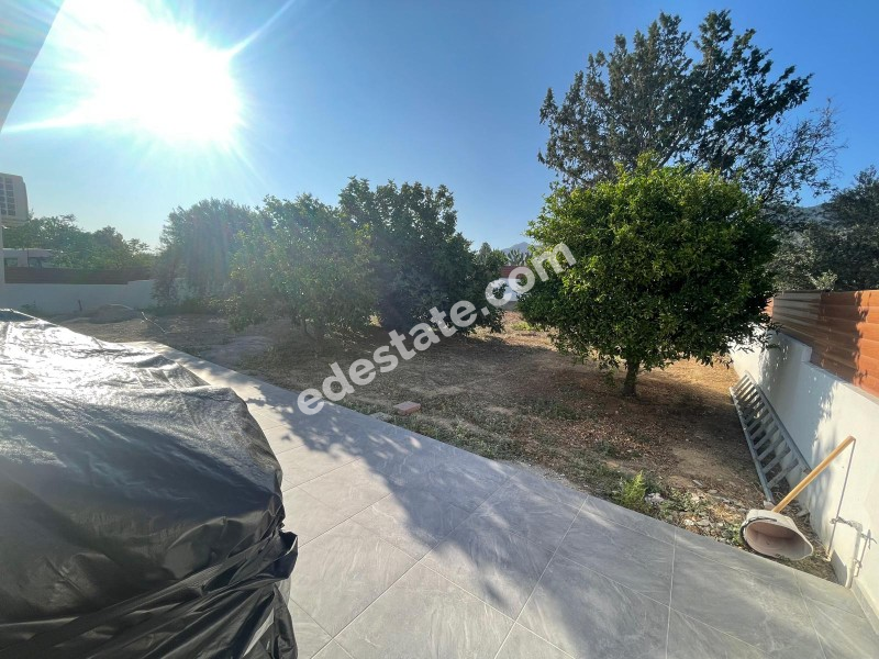 Girne Dikmen Bölgesinde GENİŞ BAHÇELİ AYLIK ÖDEMELİ KİRALIK  3+1 MÜSTAKİL EV