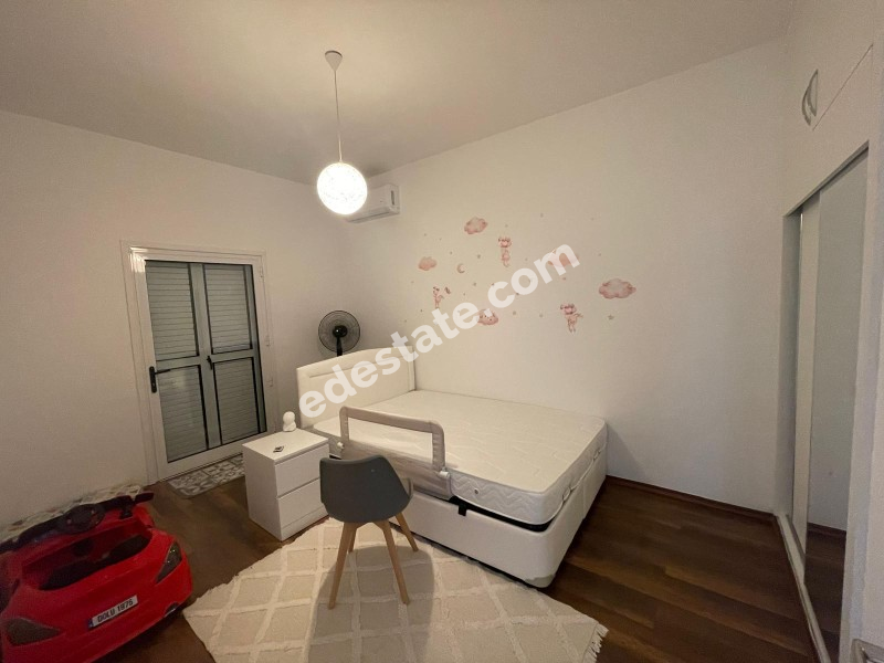 Girne Dikmen Bölgesinde GENİŞ BAHÇELİ AYLIK ÖDEMELİ KİRALIK  3+1 MÜSTAKİL EV