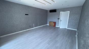 BEYKENT ERESİN YAŞAM MERKEZİ KİRALIK BALKONLU OFİS 