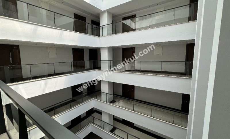 BEYKENT ERESİN YAŞAM MERKEZİ KİRALIK BALKONLU OFİS 