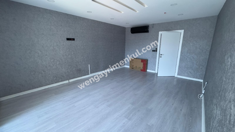 BEYKENT ERESİN YAŞAM MERKEZİ KİRALIK BALKONLU OFİS 