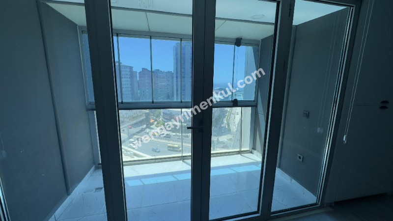 BEYKENT ERESİN YAŞAM MERKEZİ KİRALIK BALKONLU OFİS 