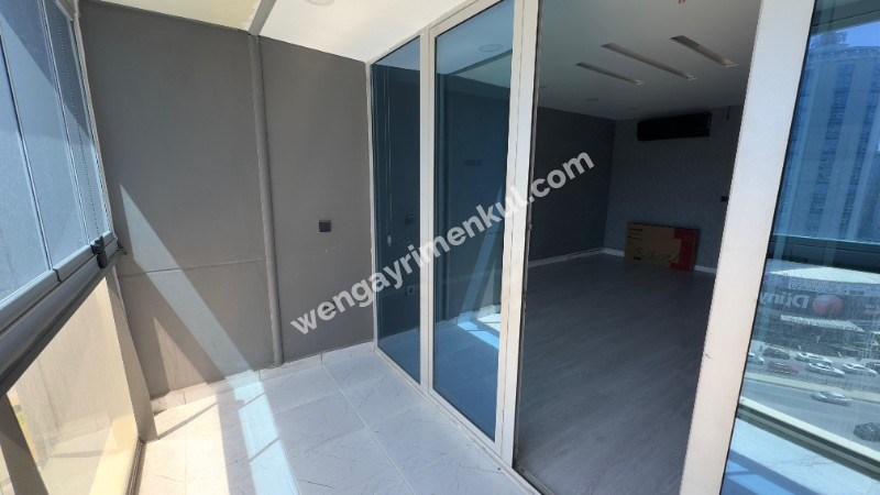 BEYKENT ERESİN YAŞAM MERKEZİ KİRALIK BALKONLU OFİS 
