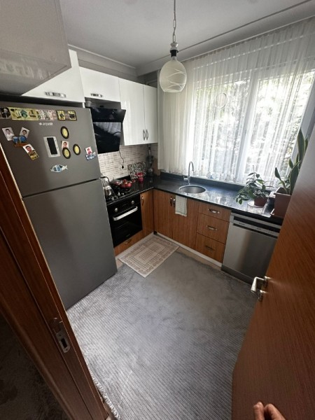 Yeşilpınar'da 2+1 Asansörlü 1.Kat 75 m² Balkonlu Satılık Daire