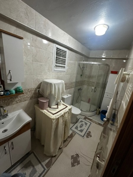 Yeşilpınar'da 2+1 Asansörlü 1.Kat 75 m² Balkonlu Satılık Daire