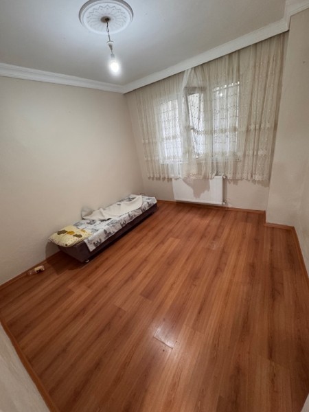 Yeşilpınar'da Metro'ya 5 dk 2+1 Giriş Altı Bahçe Katı Kiralık Daire
