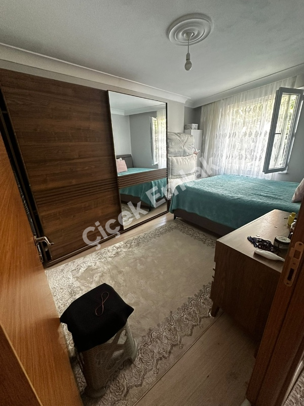 Yeşilpınar'da 2+1 Asansörlü 1.Kat 75 m² Balkonlu Satılık Daire