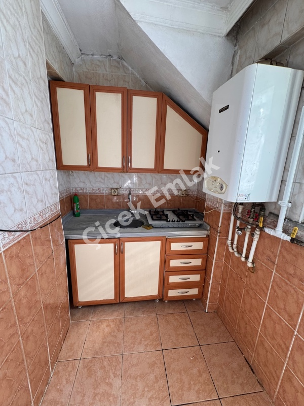 Yeşilpınar'da Metro'ya 5 dk 2+1 Giriş Altı Bahçe Katı Kiralık Daire