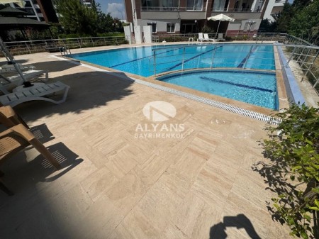 ALYANS'TAN CEPHELERİ AÇIK MASRAFSIZ CAM BALKONLU GENİŞ 4+1