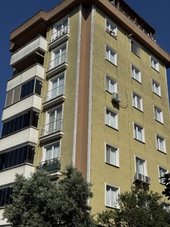 METRO,PİAZZA,HASTANE,ADLİYE YAKINI KÖŞE BİNA BÜYÜK BALKONLU