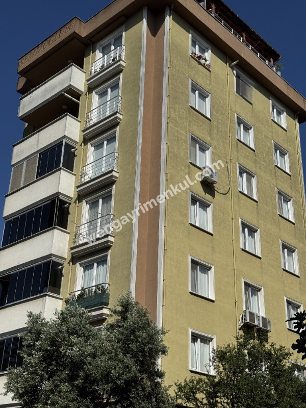 METRO,PİAZZA,HASTANE,ADLİYE YAKINI KÖŞE BİNA BÜYÜK BALKONLU