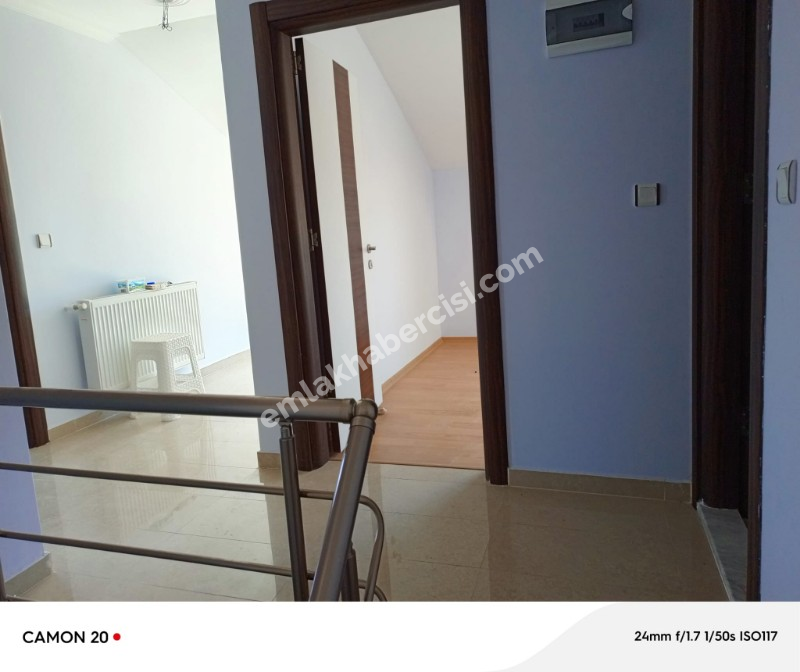 MUDANYA HALİTPAŞA'DA 12 YAŞ KAT MÜLKİYETLİ OTOPARKLI 5+1 DUBLEKS DAİRE