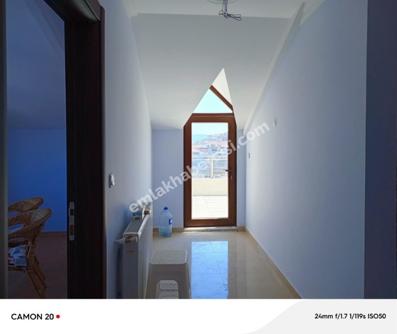 MUDANYA HALİTPAŞA'DA 12 YAŞ KAT MÜLKİYETLİ OTOPARKLI 5+1 DUBLEKS DAİRE