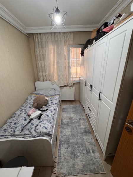 Çırçır’da Metroya Yakın 3+1 Kapalı Otoparklı Geniş Satılık Daire