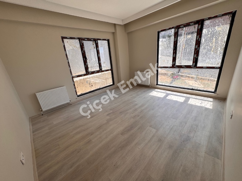 Çırçır’da 2+1 Yüksek Giriş 60 m² Sıfır Yatırımlık Satılık Daire – Kira Garantili
