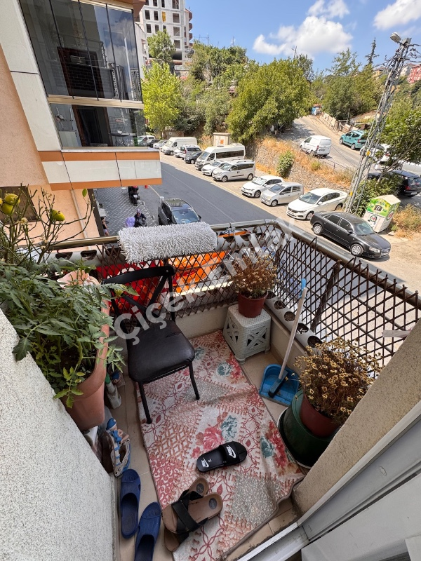Çırçır’da Metroya Yakın 3+1 Kapalı Otoparklı Geniş Satılık Daire