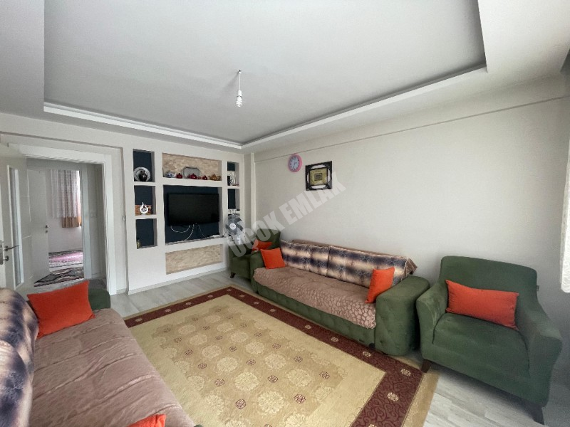 AFYON ÜÇOK EMLAKTAN EŞREFPAŞA MAH SATILIK 2+1 1 KAT LÜX SIFIR AYARINDA DAİRE