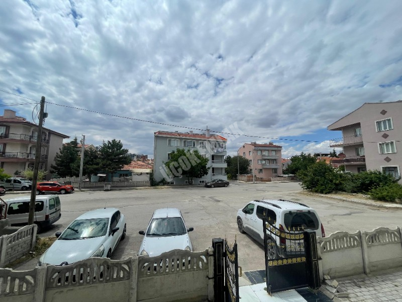 AFYON ÜÇOK EMLAKTAN EŞREFPAŞA MAH SATILIK 2+1 1 KAT LÜX SIFIR AYARINDA DAİRE