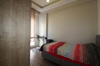 ASLAN'DAN TÖMÜK TE DENİZE 100 M MESAFEDE HAVUZLU 1+1