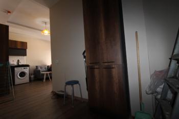 ASLAN'DAN TÖMÜK TE DENİZE 100 M MESAFEDE HAVUZLU 1+1