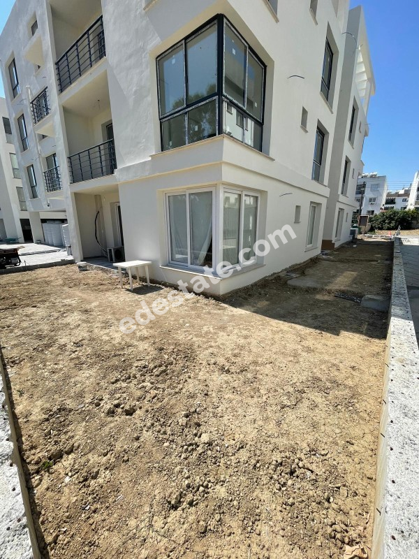 Lefkoşa Gönyeli Bölgesinde BAHÇELİ ZEMİN KAT SATILIK 2+1 SIFIR DAİRELER