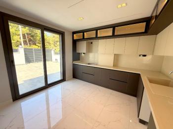 Didim Akbük'te Satılık Tam Müstakil Villa