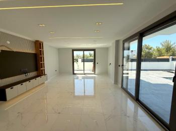 Didim Akbük'te Satılık Tam Müstakil Villa