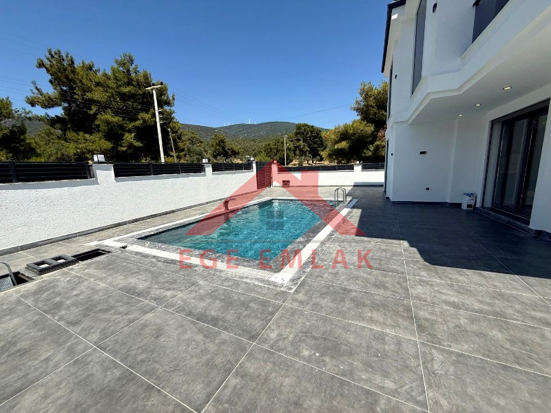 Didim Akbük'te Satılık Tam Müstakil Villa