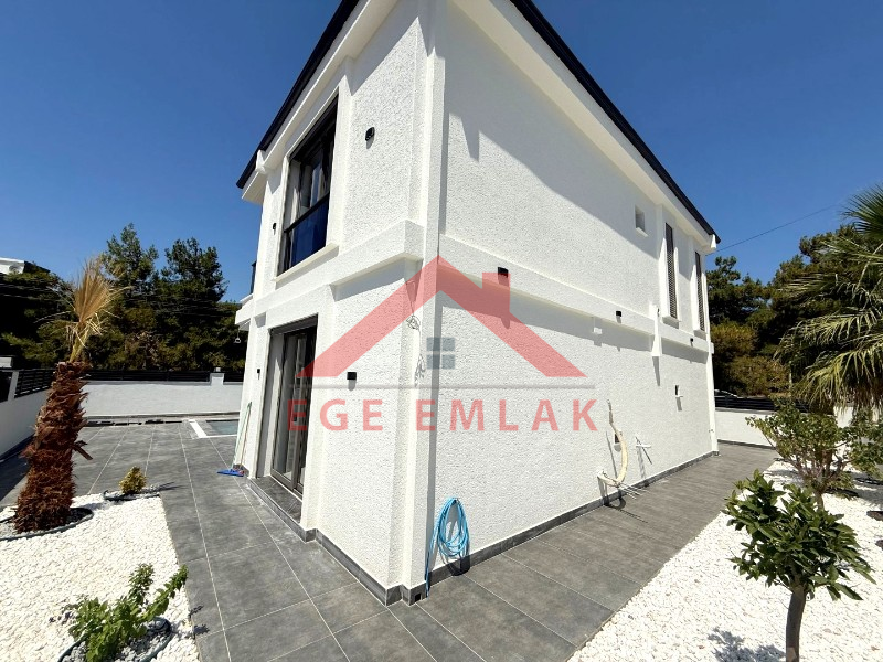 Didim Akbük'te Satılık Tam Müstakil Villa