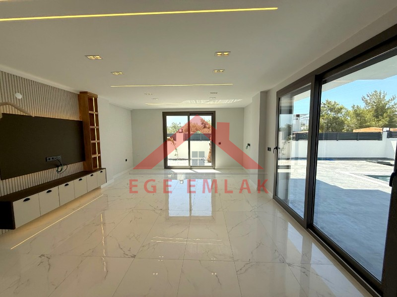 Didim Akbük'te Satılık Tam Müstakil Villa