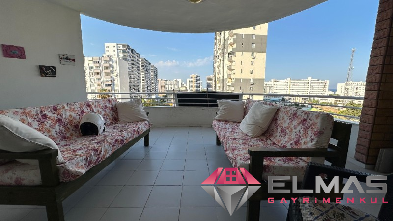 Elmas’tan Tömük’te Havuzlu Deniz Manzaralı Eşyalı  2+1
