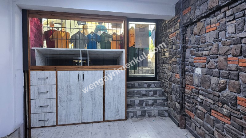 Eminönü Yeşildirek'te Kiralık Dükkan