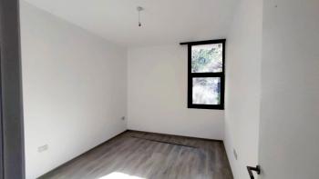 Girne Merkezde - Havuzlu Site İçeresinde Kiralık  3+1 Daire