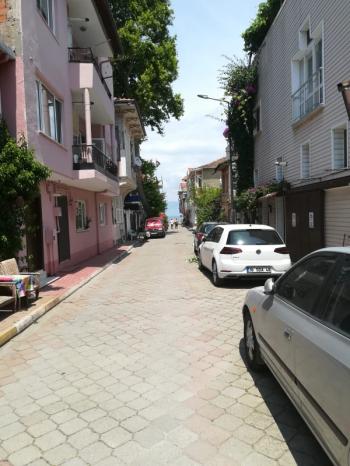 EMLAK HABERCİSİ' NDEN MUDANYA HALİTPAŞA, DENİZE 50 ADIM, TARİHİ GİRİT MAHALLESİ'NDE İKİ KATLI KAT MÜLKİYETLİ SATILIK MÜSTAKİL EV