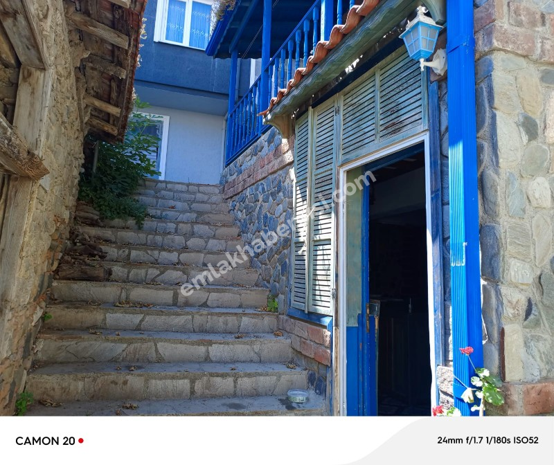 EMLAK HABERCİSİ 'NDEN MUDANYA KUMYAKA MERKEZDE SATILIK MÜSTAKİL TAPULU 3 KATLI BETONERMA OTEL BİNASI