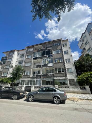 AFYON ÜÇOK EMLAKTAN DERVİŞPAŞA MAH KİRALIK 2+1 TEMİZ DAİRE
