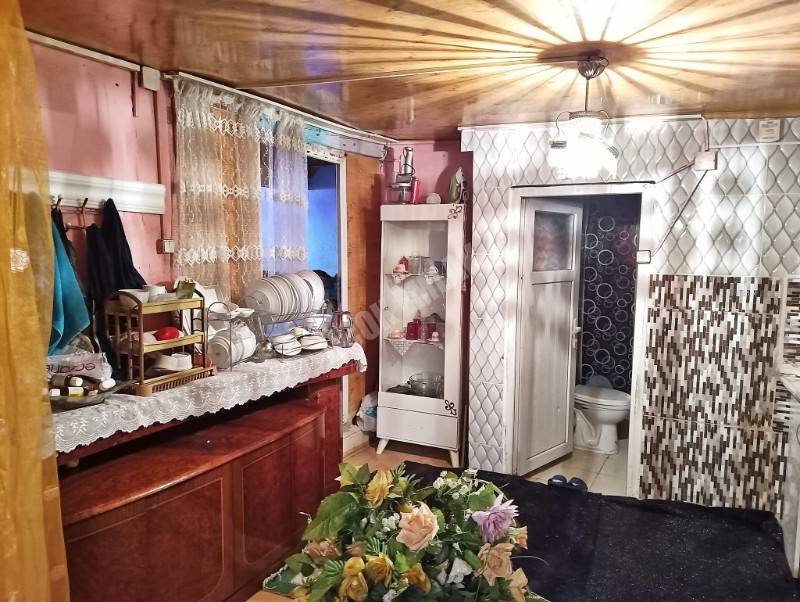 AFYON ÜÇOK EMLAKTAN AKMESCİT MAH SATILIK 7+3 3 KATLI DOĞALGAZLI KONAK