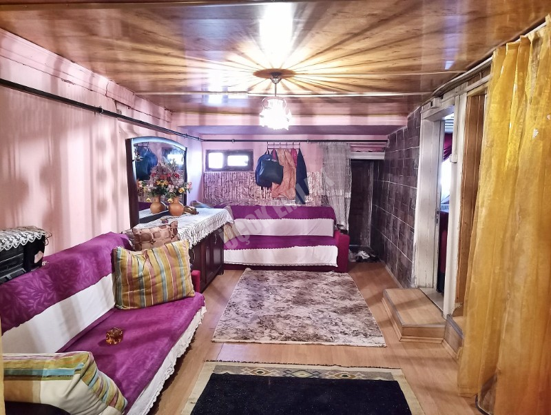 AFYON ÜÇOK EMLAKTAN AKMESCİT MAH SATILIK 7+3 3 KATLI DOĞALGAZLI KONAK